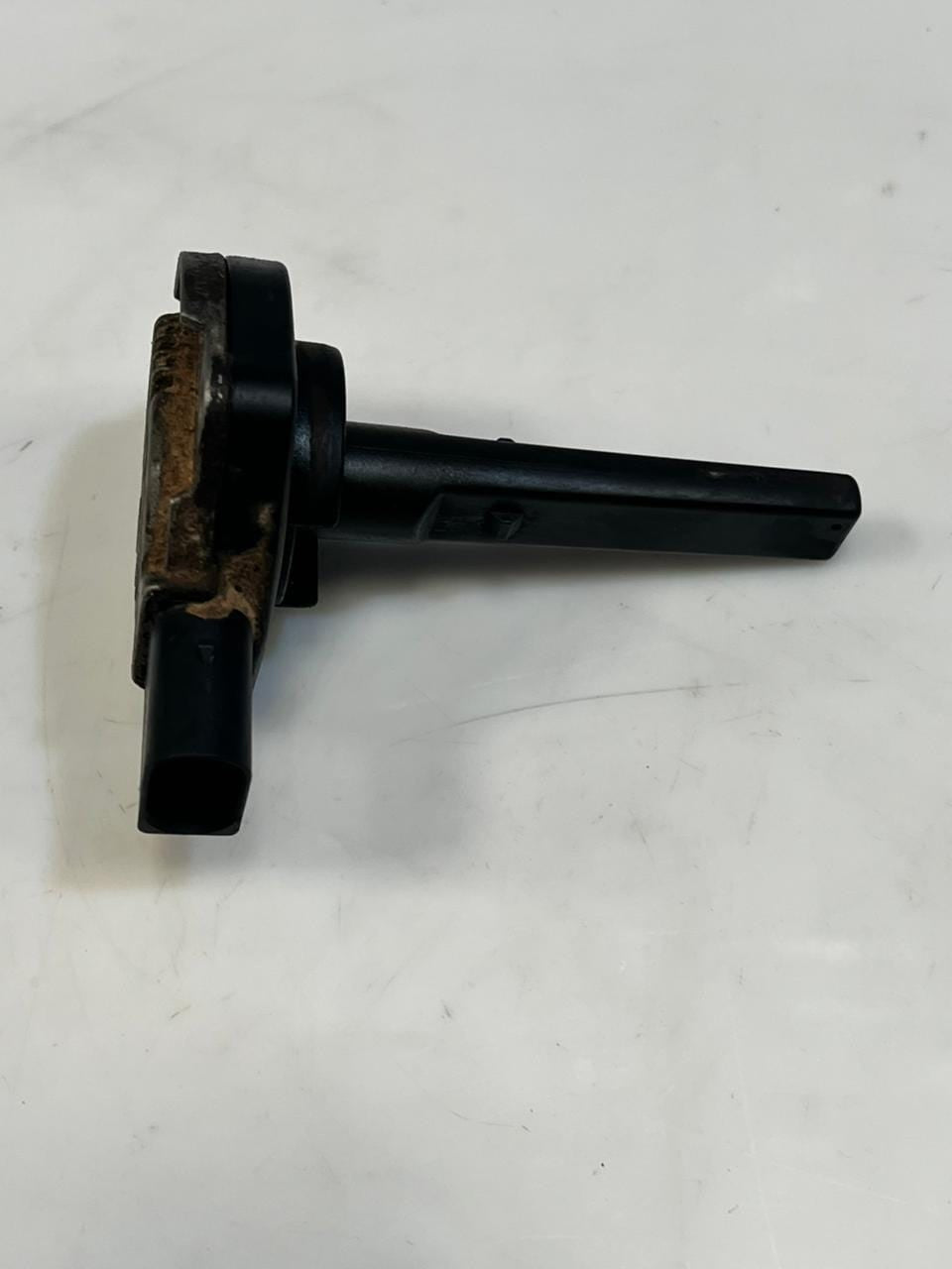 1999-2000 BMW 328i 3 Series E46 Engine sump pan Oil Level Sensor 1433596 OEM