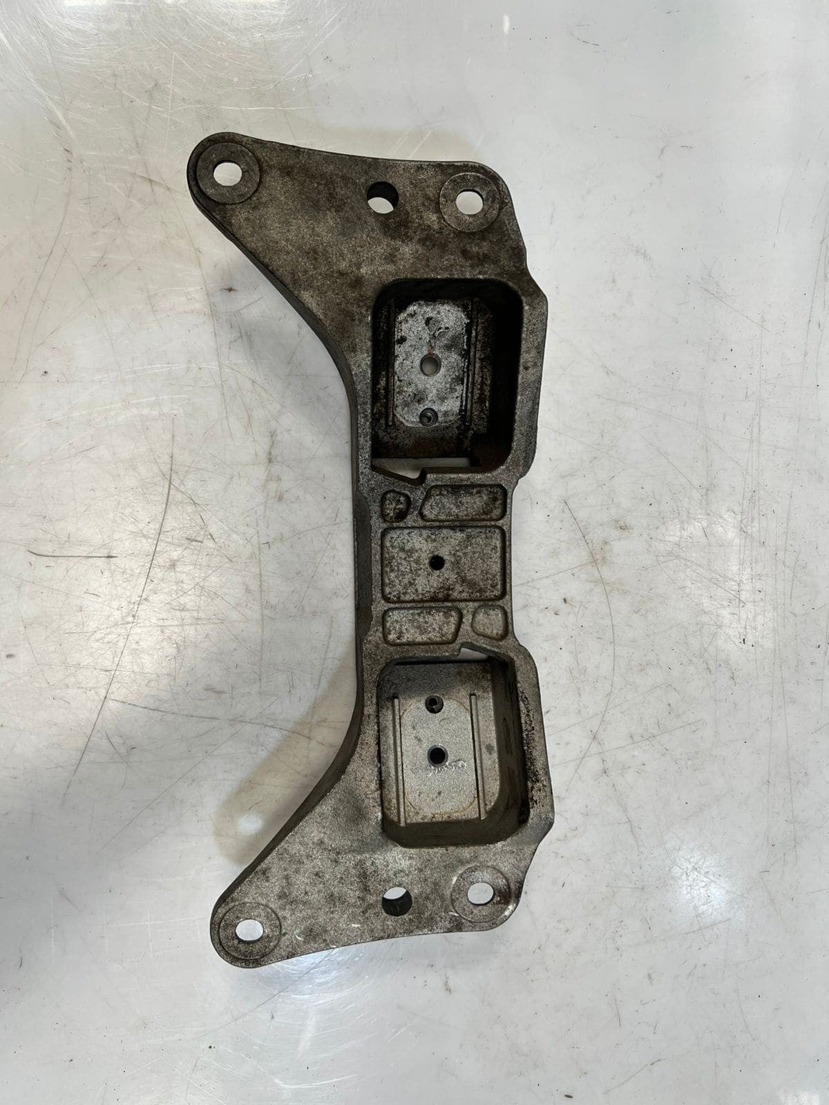 2008-13 BMW M3 E90 E92 E93 4.0L S65 MANUAL Transmission Crossmember 2283099 OEM