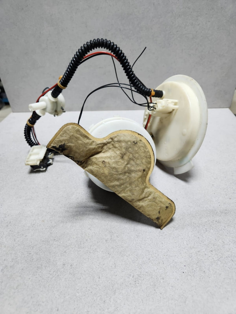 2013-2018 BMW 650i Fuel Pump 7308449 5-Series F07 F10 F11 and 6-Series F06 