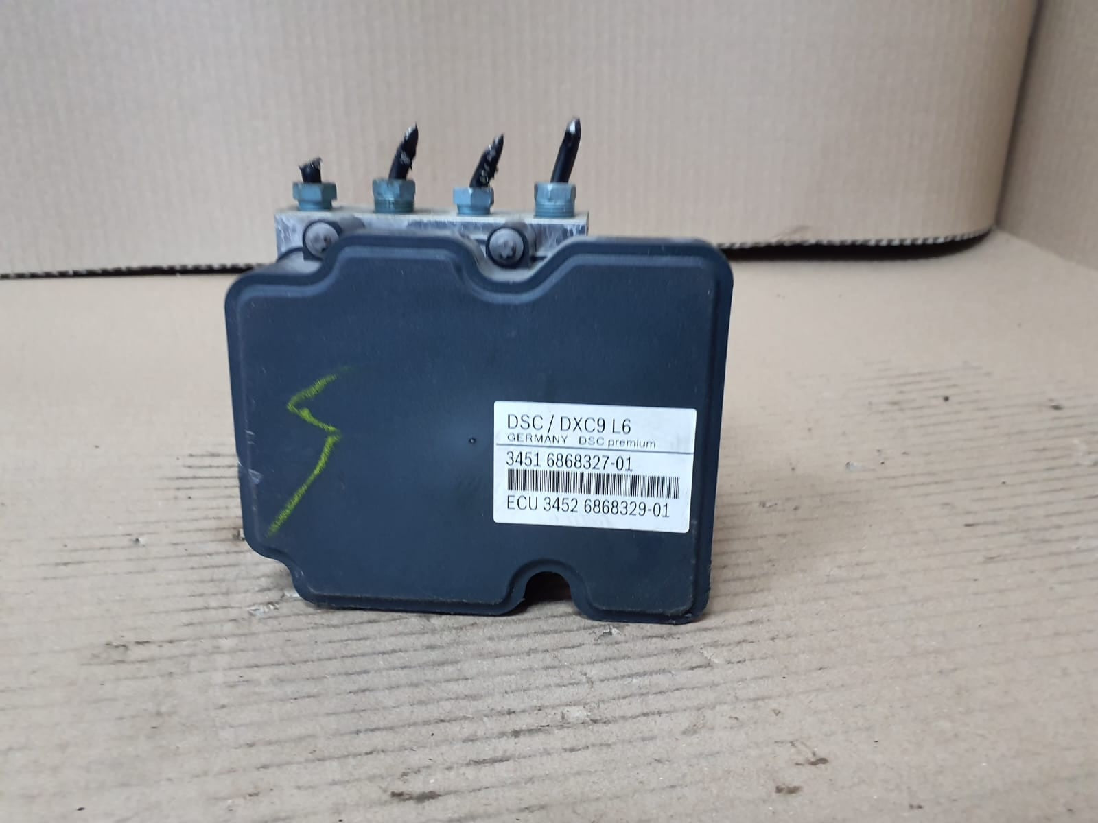 2011-2016 BMW F10 F11 5 Series 528i ABS Pump DSC Hydraulic Control Unit 6868329