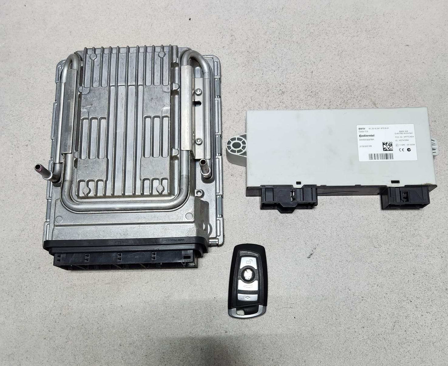 2010-2012 BMW 750i Engine Control Unit 7616160 7 Series F01 F02 F03 F04 N63 ECU 