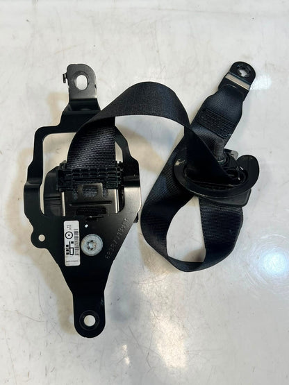 2013-2018 BMW X5 F15 F85 Rear Right Seat Belt 623201000D OEM