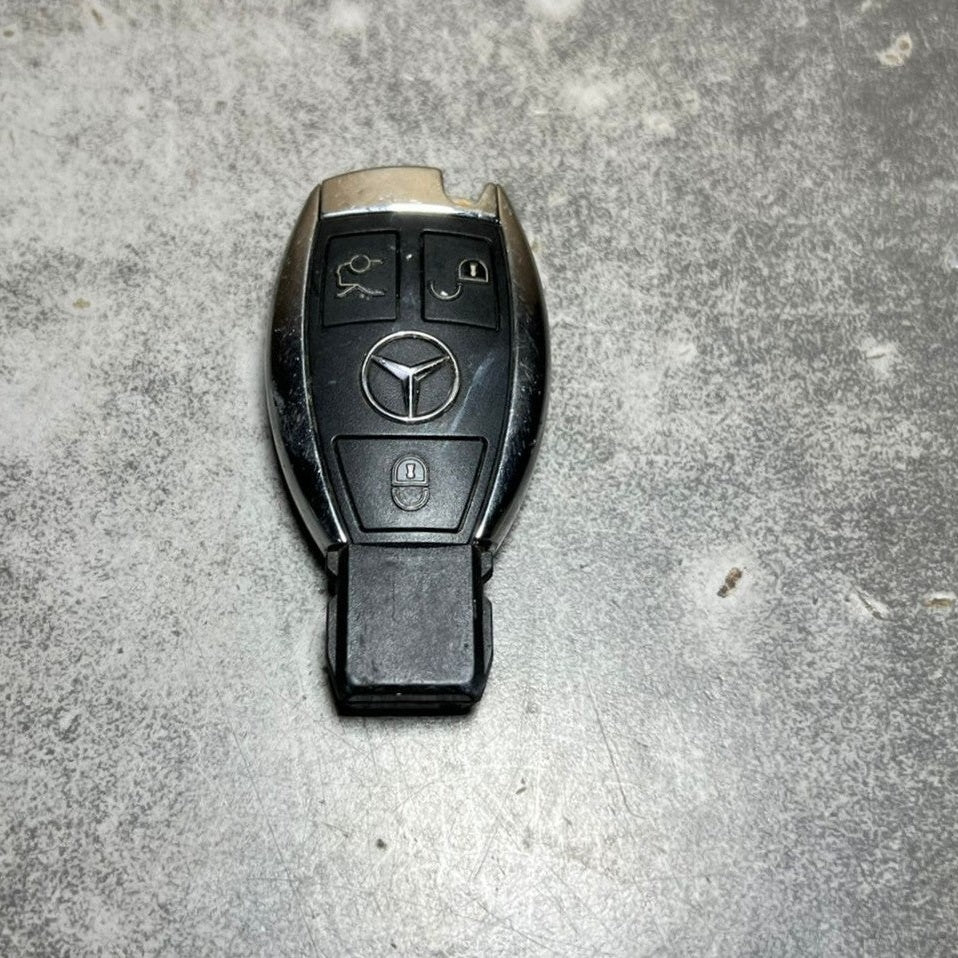 MERCEDES BENZ Factory OEM KEY FOB 4 BUTTON Keyless Entry Remote GENUINE