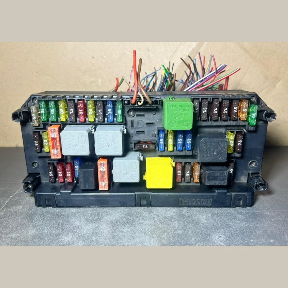 10-16 Mercedes-Benz W212 W204 Front SAM Module Relay Fuse Box A212 9006624 OEM