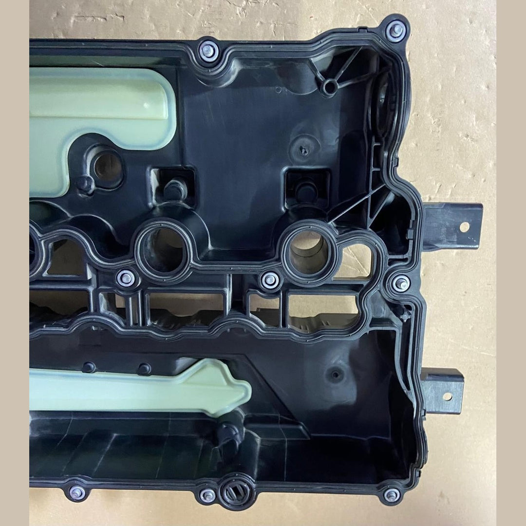 OEM BMW Cylinder Head Cover For B58B30P 2023 TO 2025 7952876 Geniune