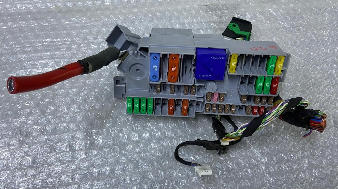 OEM BMW G20 X3 G01 Power Distribution Control Unit Module Front Fuse Box 6807487