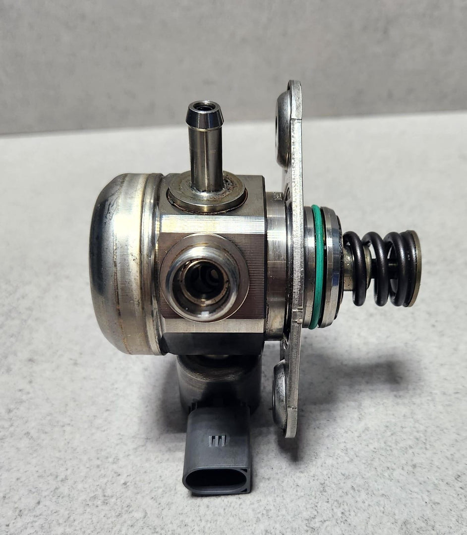 Mercedes-BenzHigh Pressure Fuel Pump A2740700501 W204 W205 W212 W213 C207
