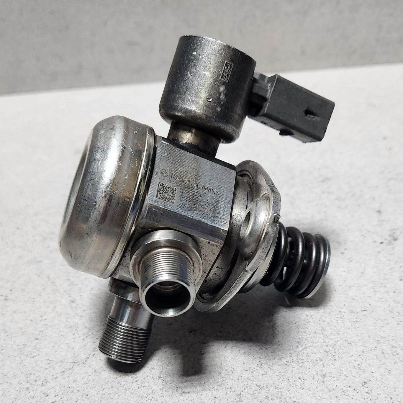 2012-2018 Mercedes-Benz CLS550 High Pressure Fuel Pump A2780701101