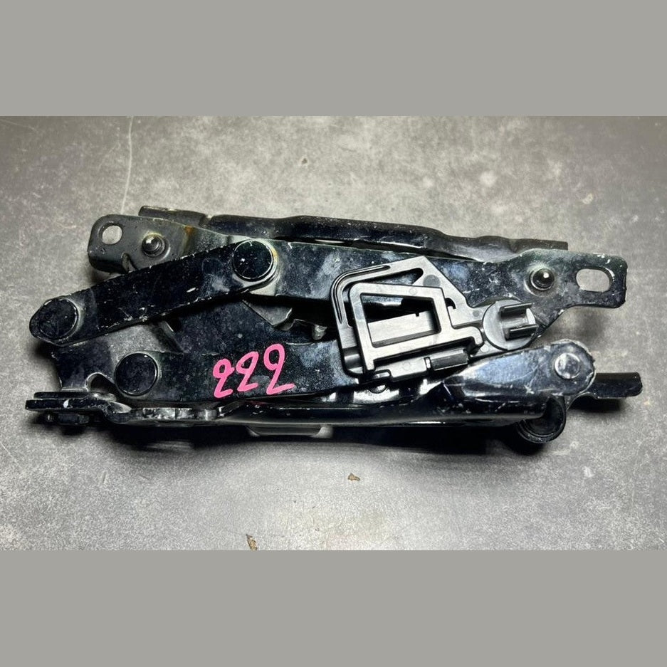 2015-2020 Mercedes-Benz S-Class W222 Front Right Side Bonnet Hinge A222 8800228