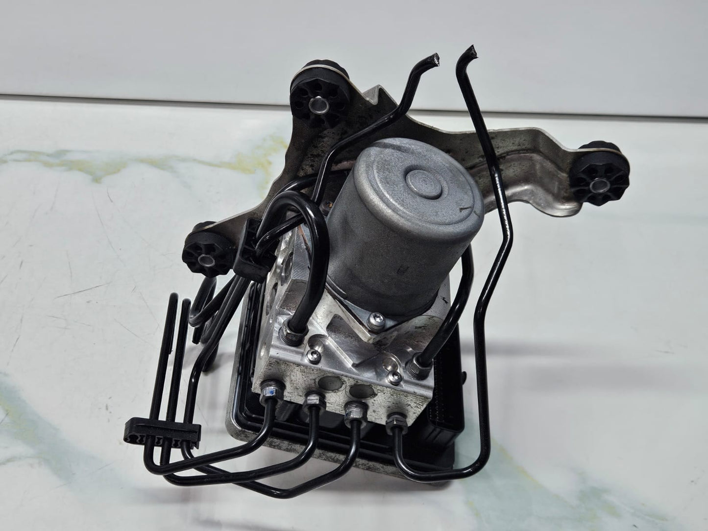 2016-2019 BMW G11 G12 7 Series, G30 5 Series, G01 X3 Abs Pump Module 6880538 OEM