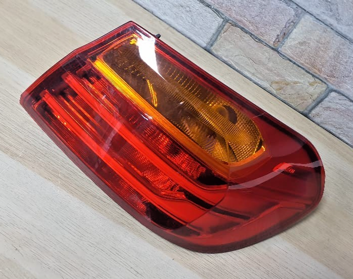 BMW 4 Series F32 Right Rear Tail Light Lamp OEM 618072 618142 618074