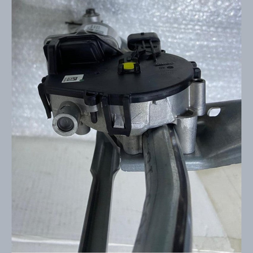 OEM BMW 3 SERIES G20 G26 RHD  FRONT WIPER MOTOR & LINKAGE – 7427910