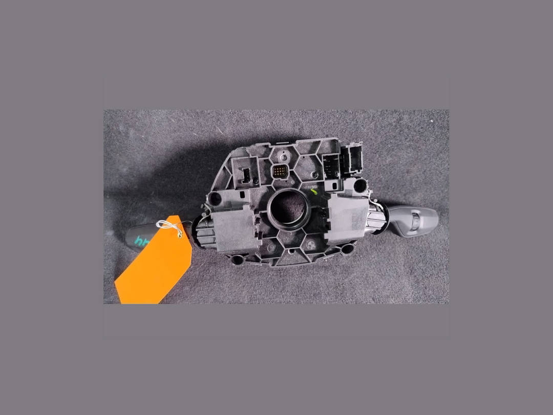 5A32035 Switch Centre Steering Column For BMW G29,F44,G42,G30,G32 Brand New Item