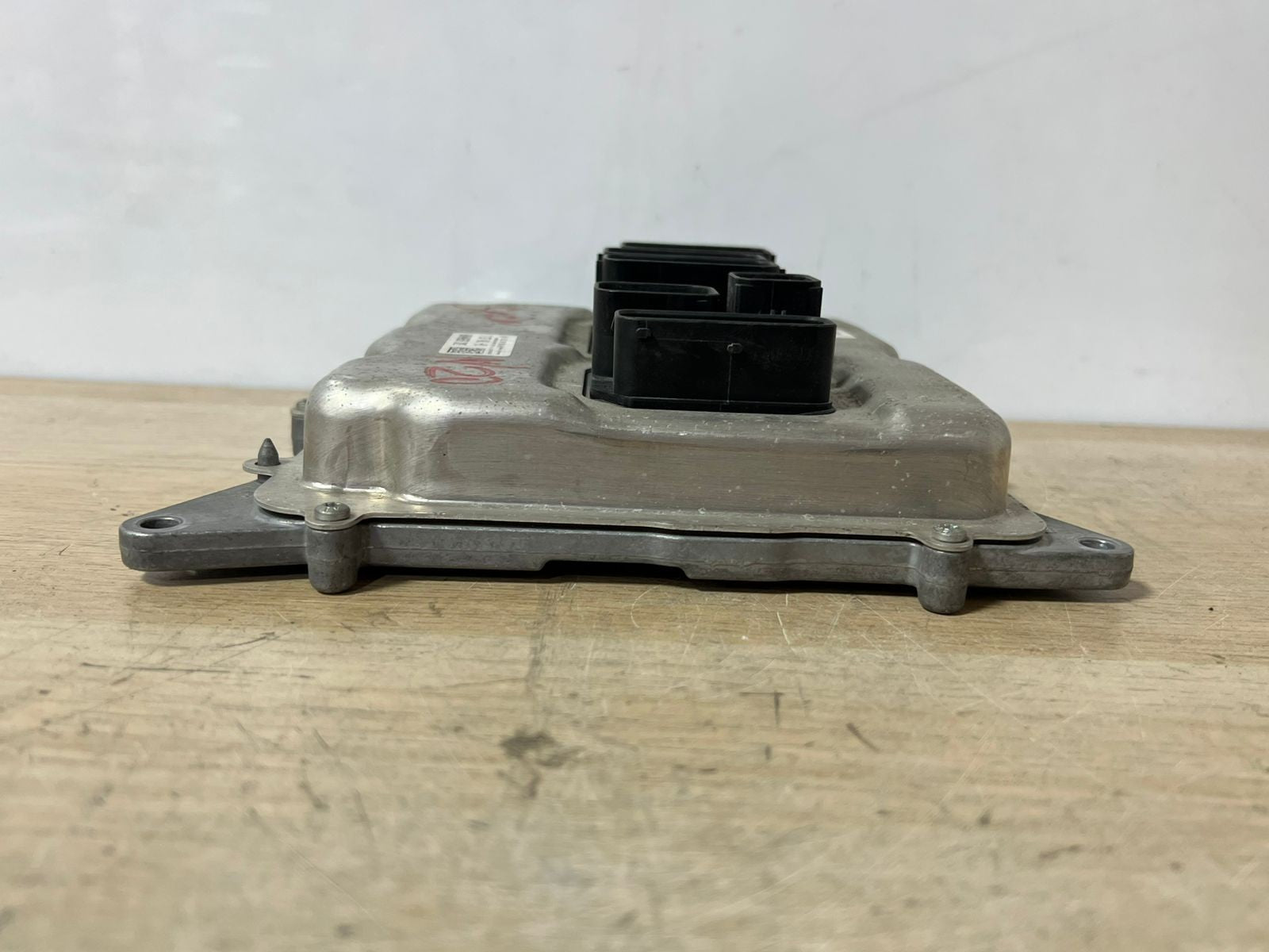BMW 3 F30 F35 F31 F10 N20 2014 Engine control unit module ECU 7637481