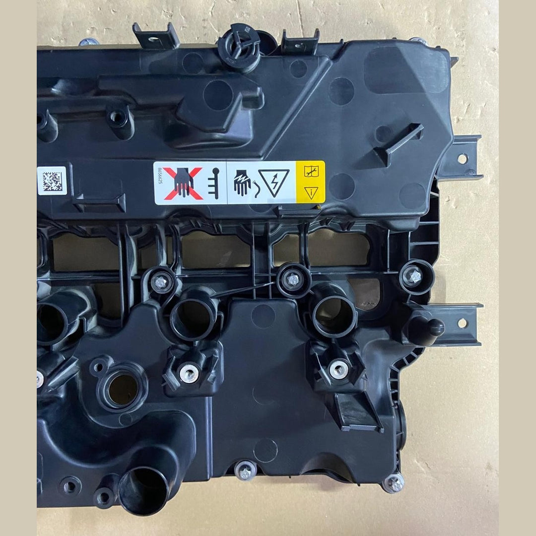OEM BMW Cylinder Head Cover For B58B30P 2023 TO 2025 7952876 Geniune