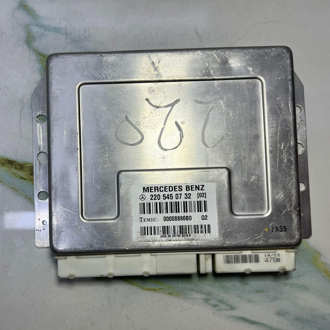 Mercedes Air Suspension Control Unit A2205450732 W220 S-Class