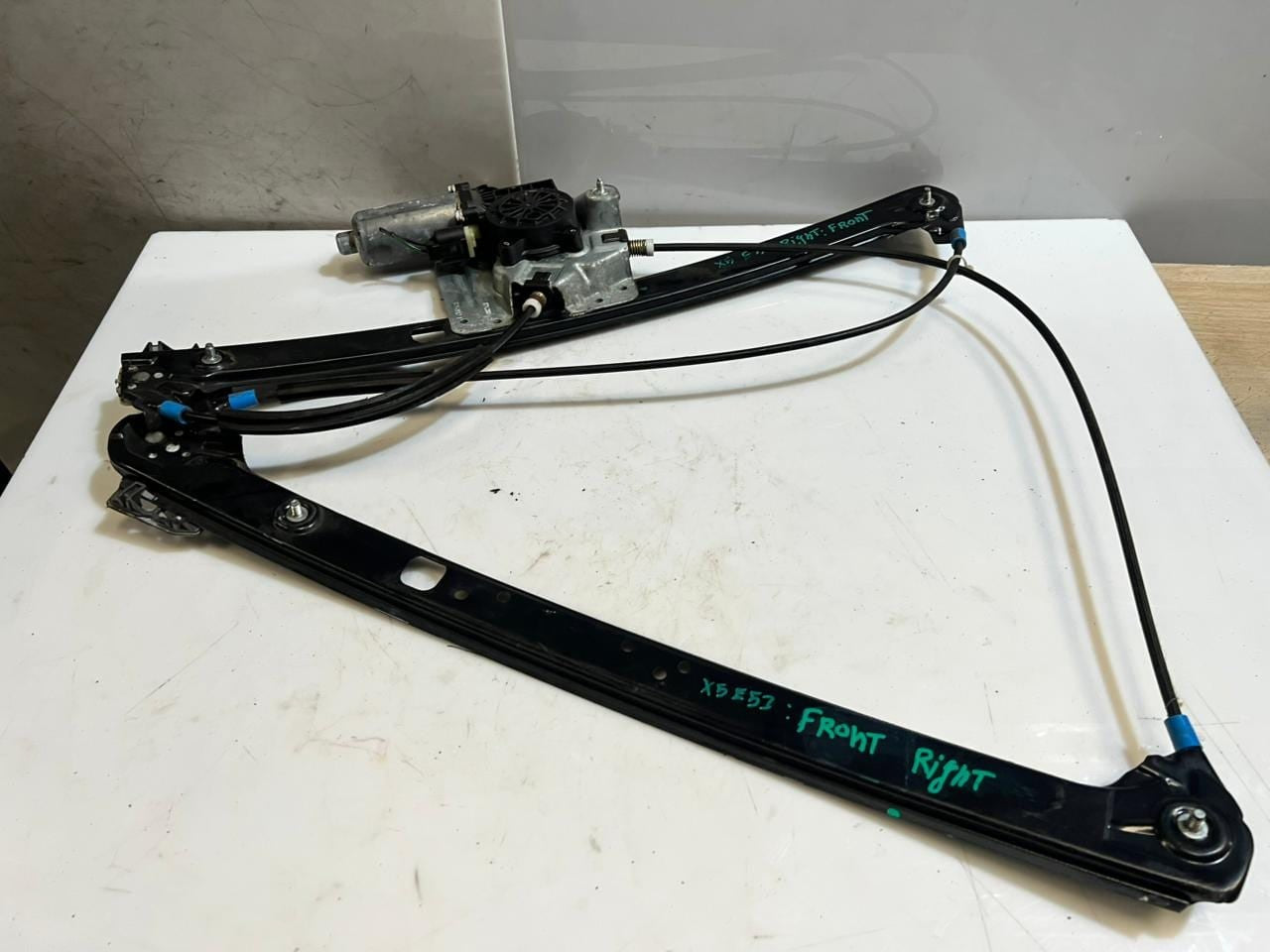2000-2006 BMW X5 E53 Front Right Window Regulator With Motor 8254912 OEM