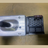 02-06 BMW 325i Radio AM FM Business Single Disc CD Player 6941505