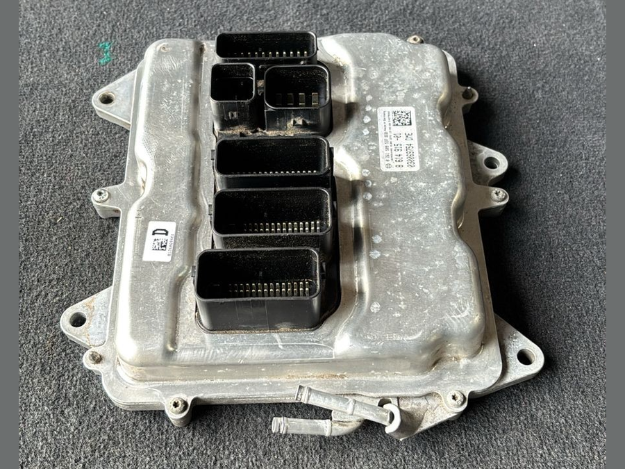 BMW F01 F02 F06 F07 F12  550i 650i 8 614 ENGINE CONTROL UNIT MODULE - 8614915