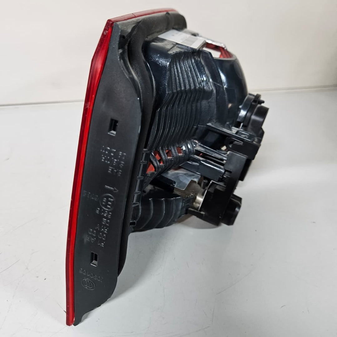7372793-2012-2016 BMW 3 Series F30 F31 F35 M3 F80 Left Tailgate Taillight OEM
