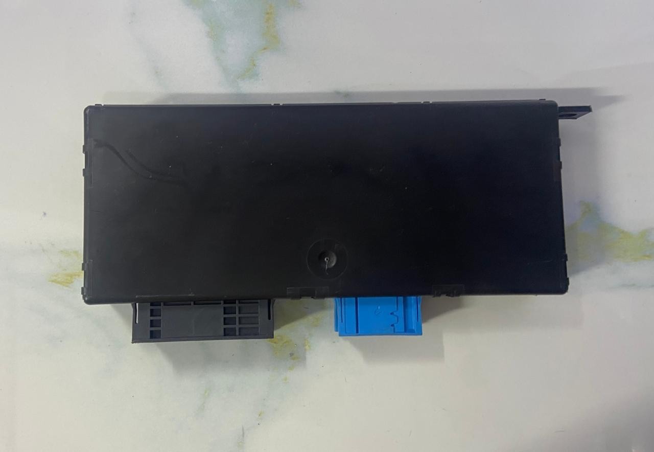 OEM BMW F10 F11 520D 530i GATEWAY CONTROL MODULE ECU 9284422 LEAR