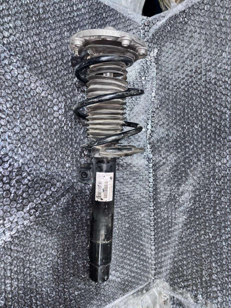 BMW Front Shock Absorber 6876755 3,4 Series F30 F32 F36 330e 40000 KM
