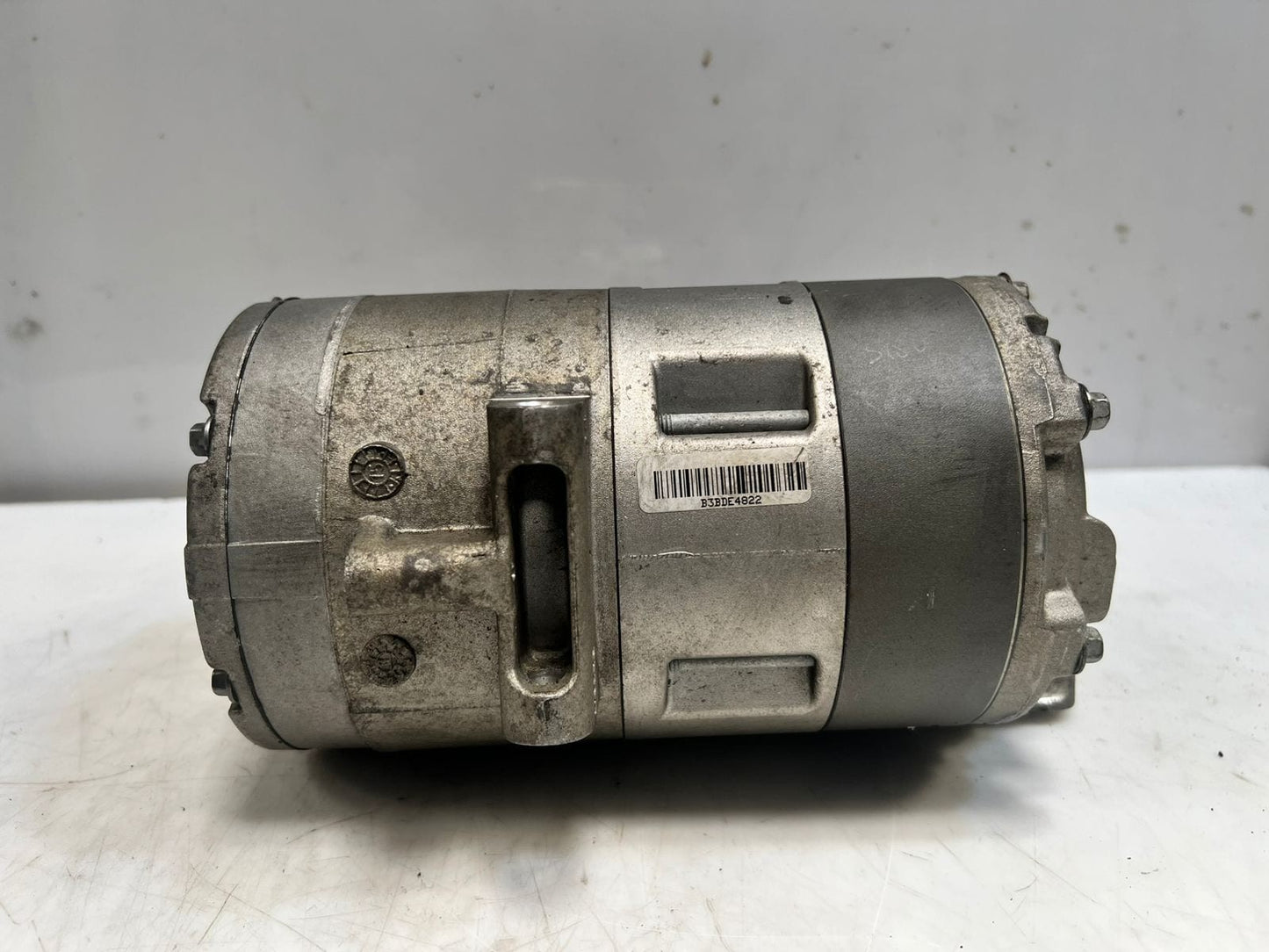 BMW X5 F15 330e 530e xDrive 740e Electric AC Compressor PUMP 9364867 OEM