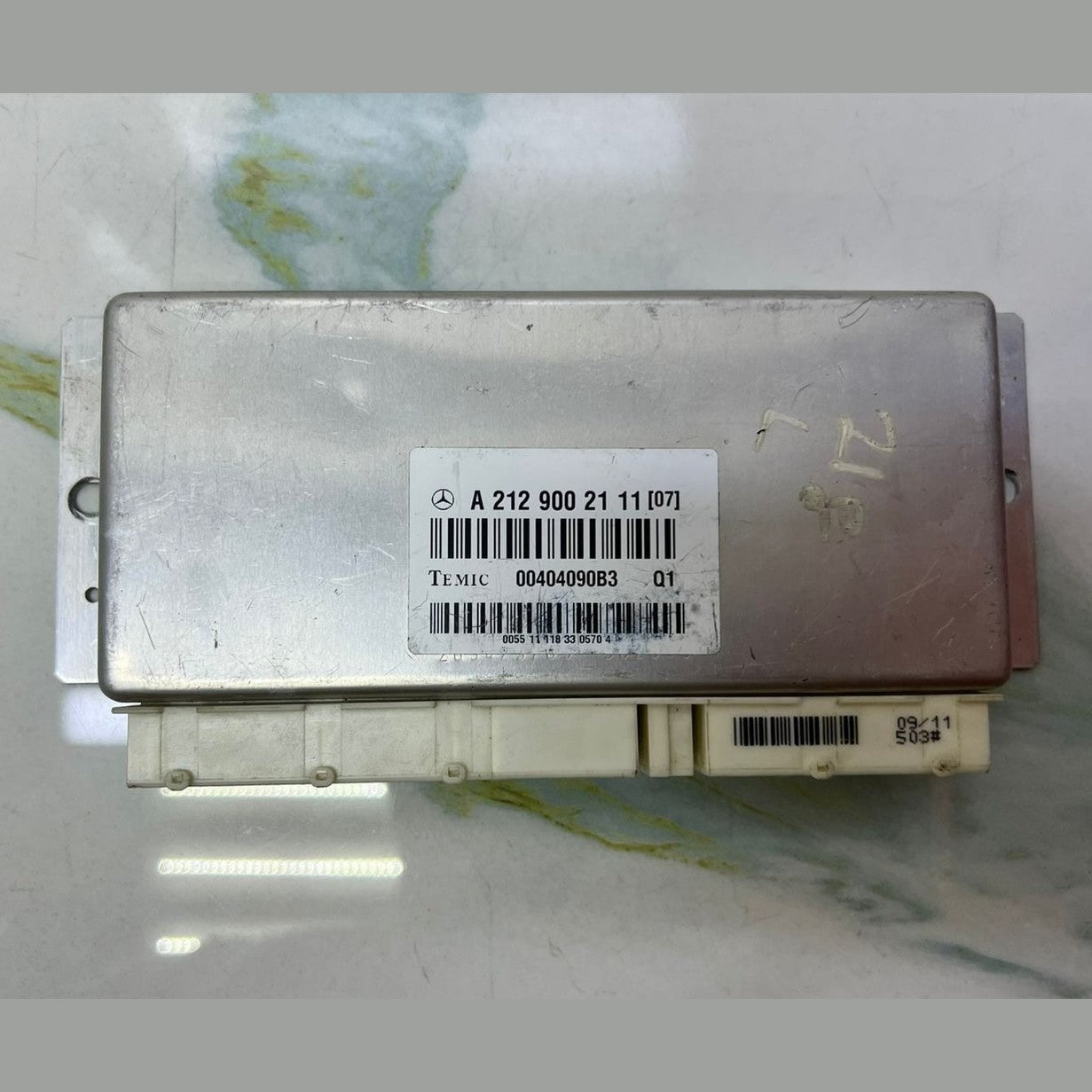 10-18 Mercedes CLS550 Air Suspension Control Module A2129002111 CLS-Class W218, 