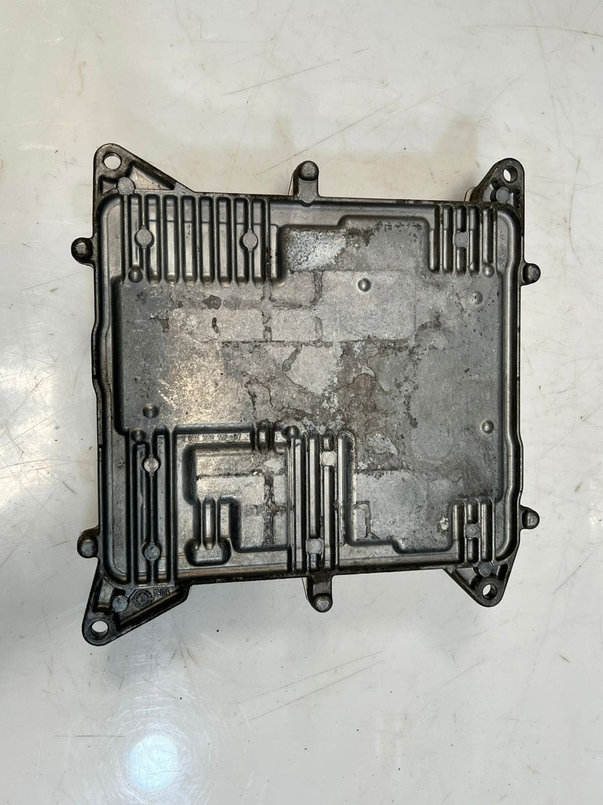 2013-2015 BMW X1 Z4 2.0L N20 28I Engine Control Module DME ECU 8631728 OEM