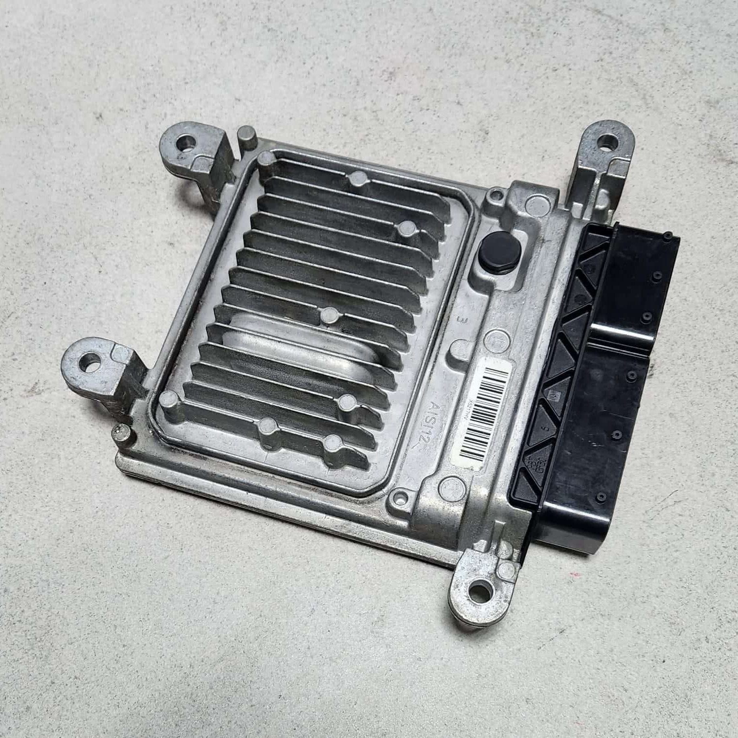 Mercedes Engine Control Unit A6519000503 W212 E220 CDI BlueTec models with OM651
