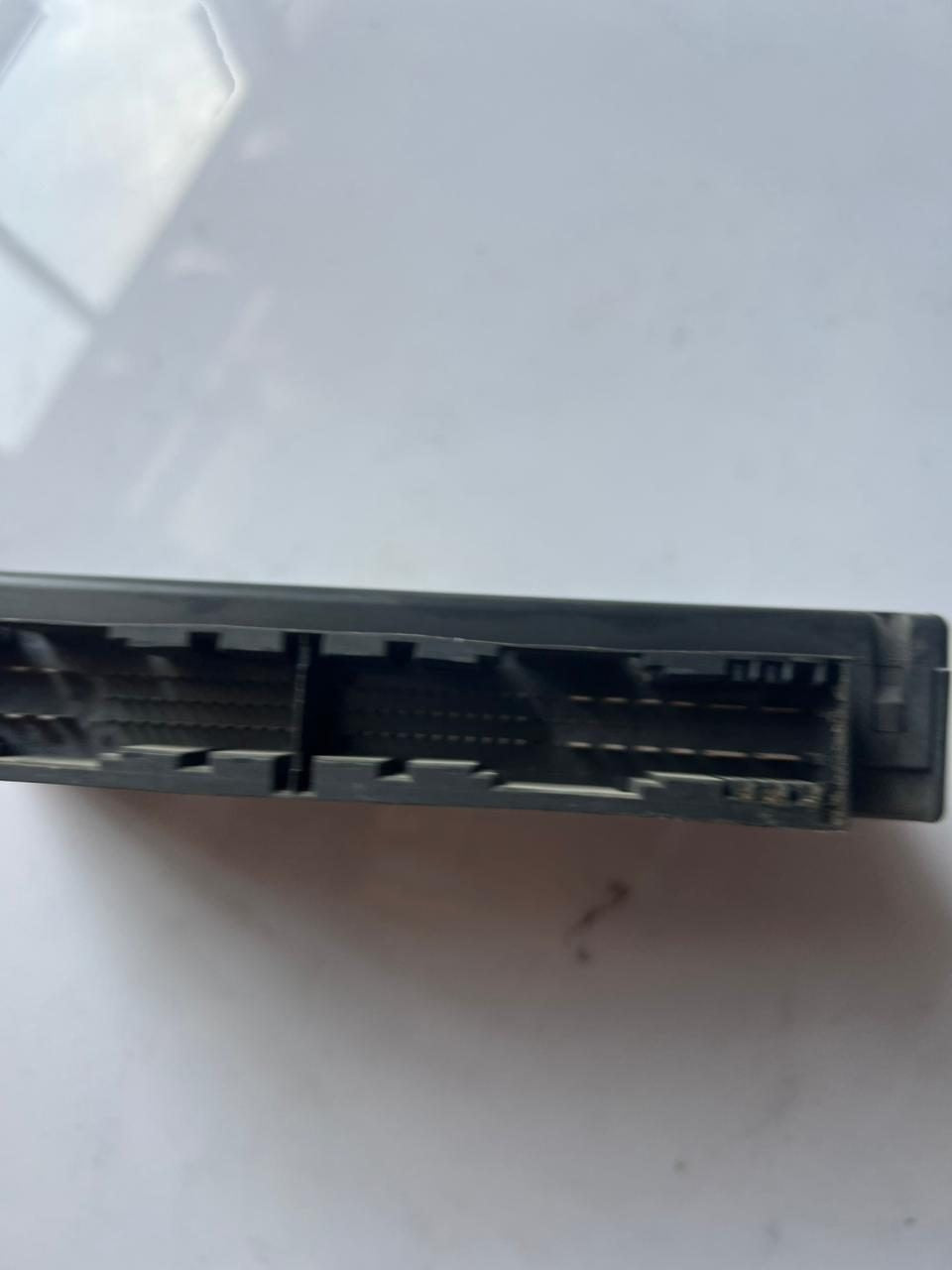 2008-2011 BMW 528i Body Gateway Module 9221109 5-Series E60 E61 and 6-Series E63