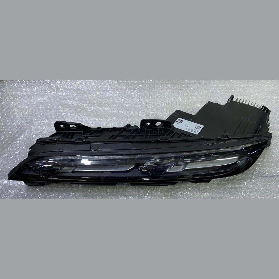 OEM BMW 7 Series G70 Headlight Upper LED Front 9879935 left Side