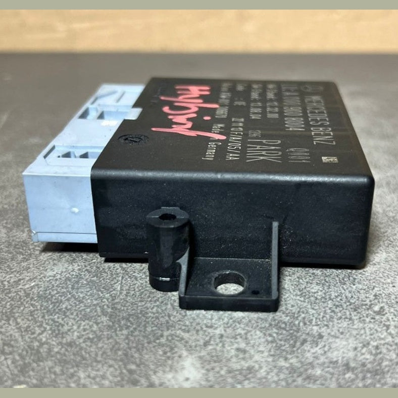 2014-2016 Mercedes E350 W212 Parking Distance Assist PDC Module A000 9008004 OEM