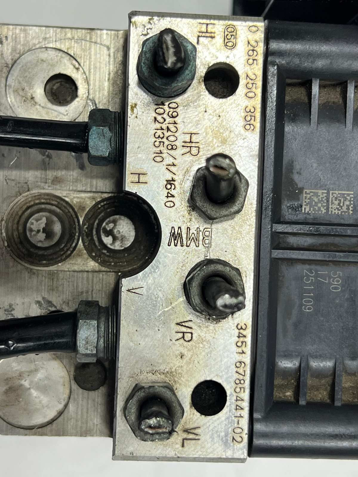 2009 BMW 7 Series F01 F02 F03 F04  740d 3.0L diesel Abs Pump 6795073