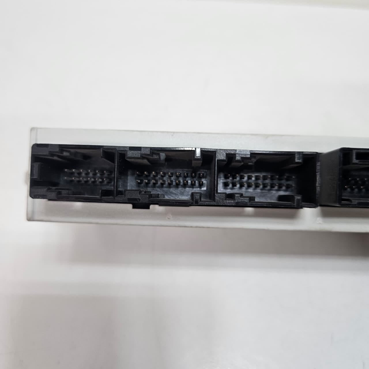 2004 BMW 7 Series E65 E66 E67 745Li Door Control Module 6947122