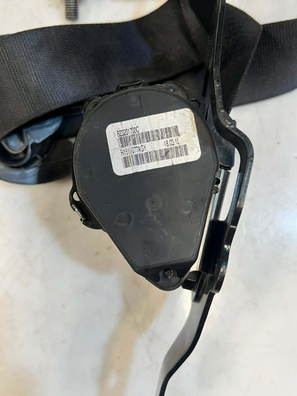 2014-2018 BMW X5 F15 Rear Left Seat Belt Retractor 623201700C OEM