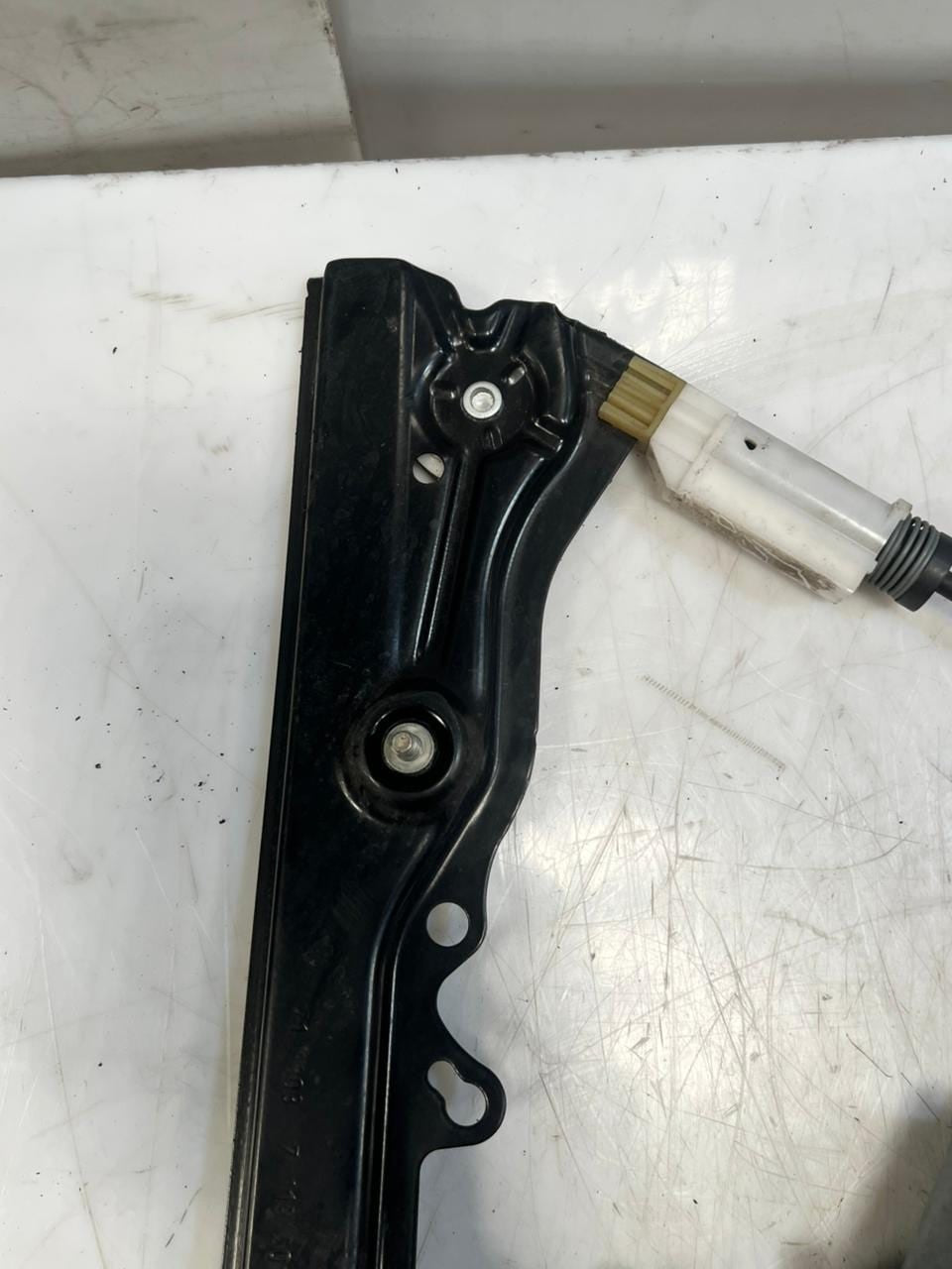 2012 BMW Z4 E89 sDrive 20I Window REGULATOR Motor Front Left 6952085 OEM