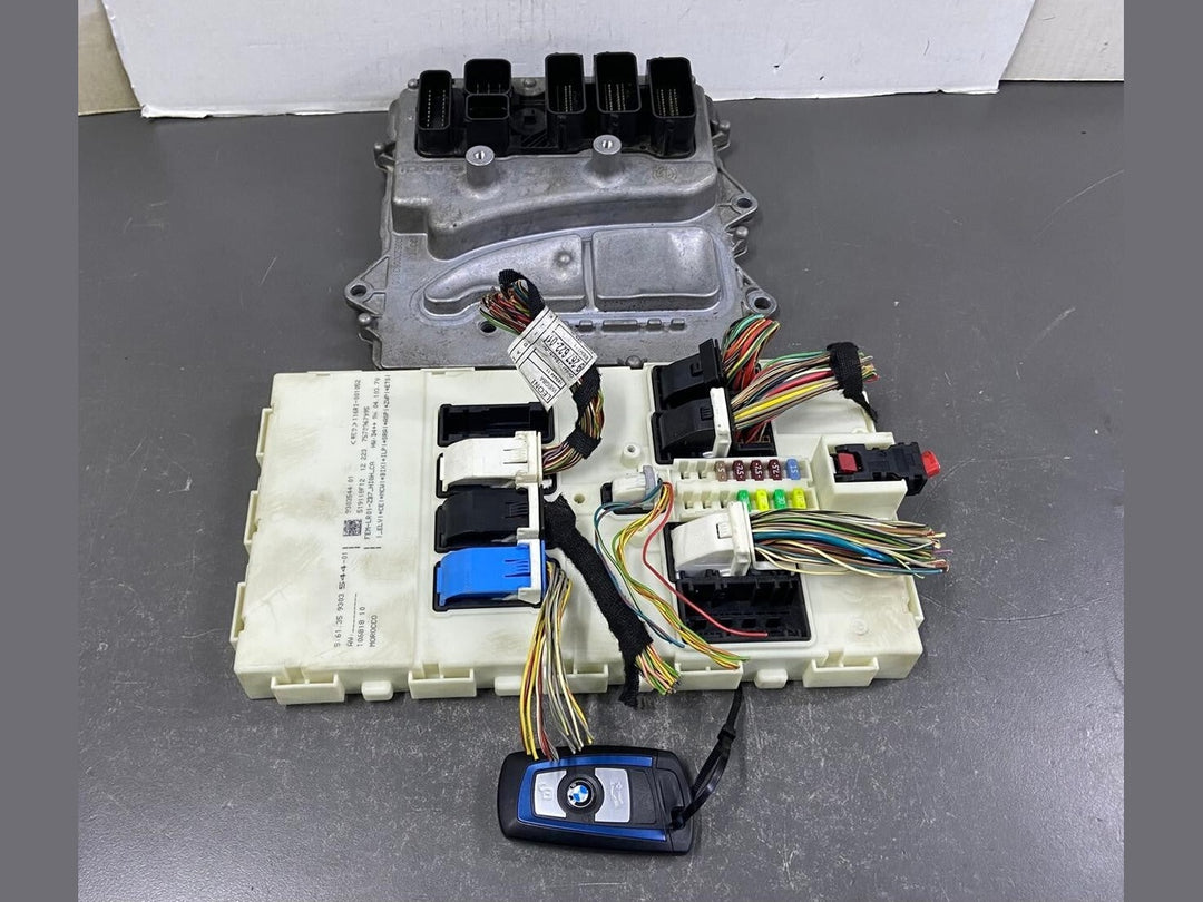 OEM BMW F10 F30 F20 N55 3.0 DME ENGINE CONTROL UNIT COMPUTER ECU SET 8606309