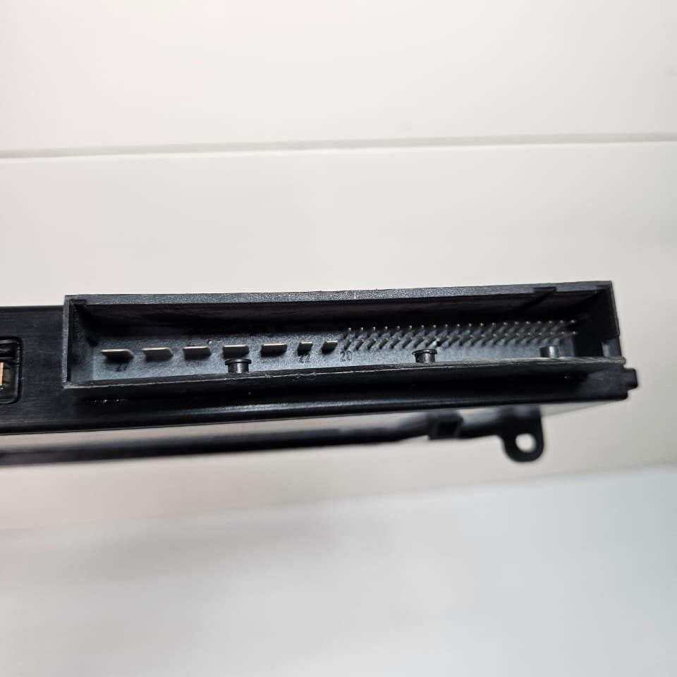 BMW E90, E91, Electronic Junction Box Body Control Unit 6982707 OEM