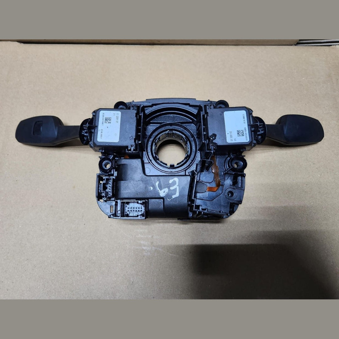 BMW Steering Column Switch Unit 9123035. 1 Series E81 E87 and 3 Series E90 E91