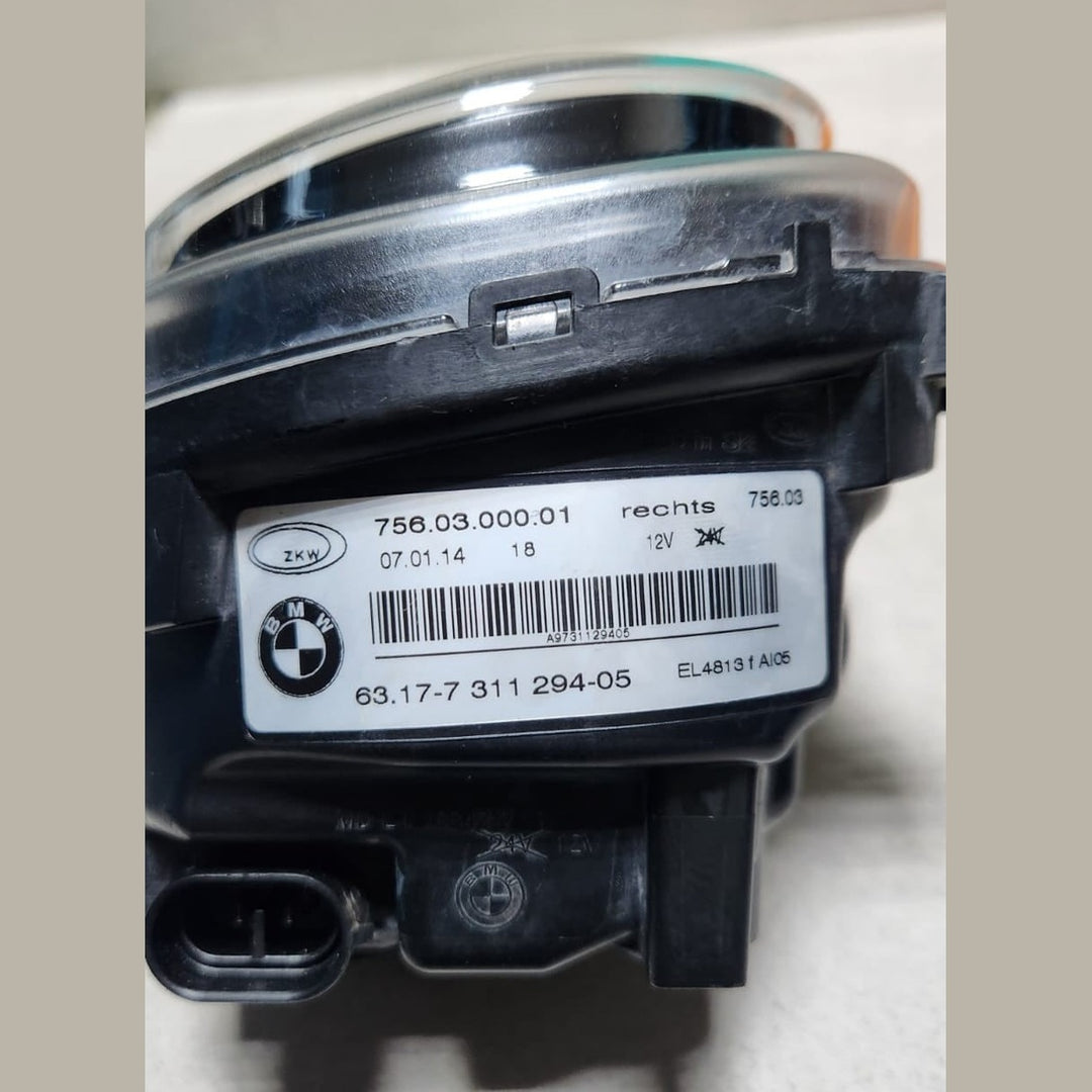 2014-2016 BMW 5 Series F07 F10 F11 528i 535i 550i Front Right Fog Light 7311294 
