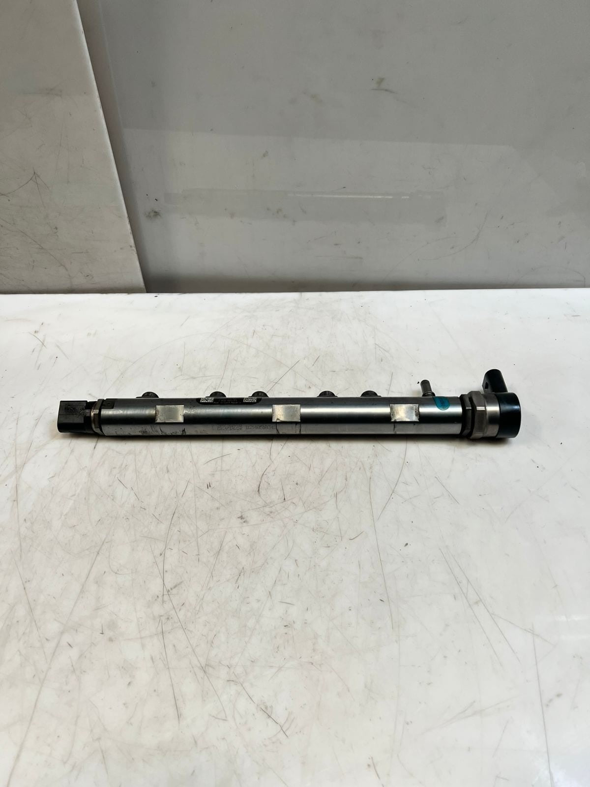 BMW 3 Series F30 F31 F35 320d 328d DIESEL Fuel Injection Rail 7800601 OEM