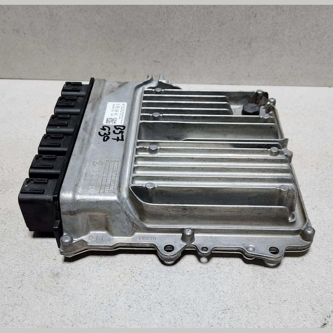 2018 BMW 540D G30 Engine Control Unit DDE 8479100 ECU SET B57 3.0