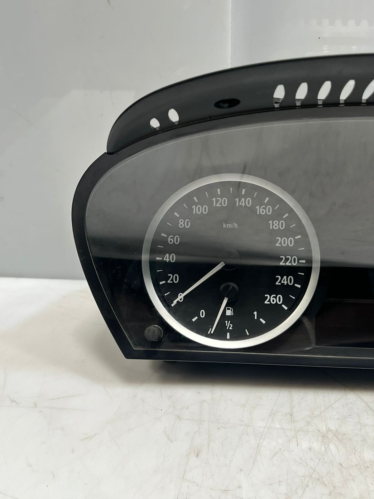 2004 BMW 530i 5 Series E60 E61 Instrument Cluster SPEEDOMETER  6944118 OEM
