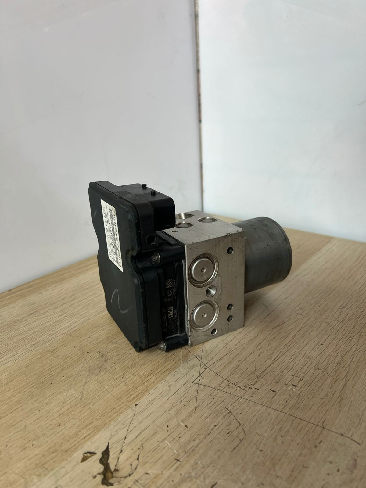 BMW 5 F10 F11 ABS PUMP MODULE CONTROL UNIT HYDRAULIC BLOCKS DSC 6868339
