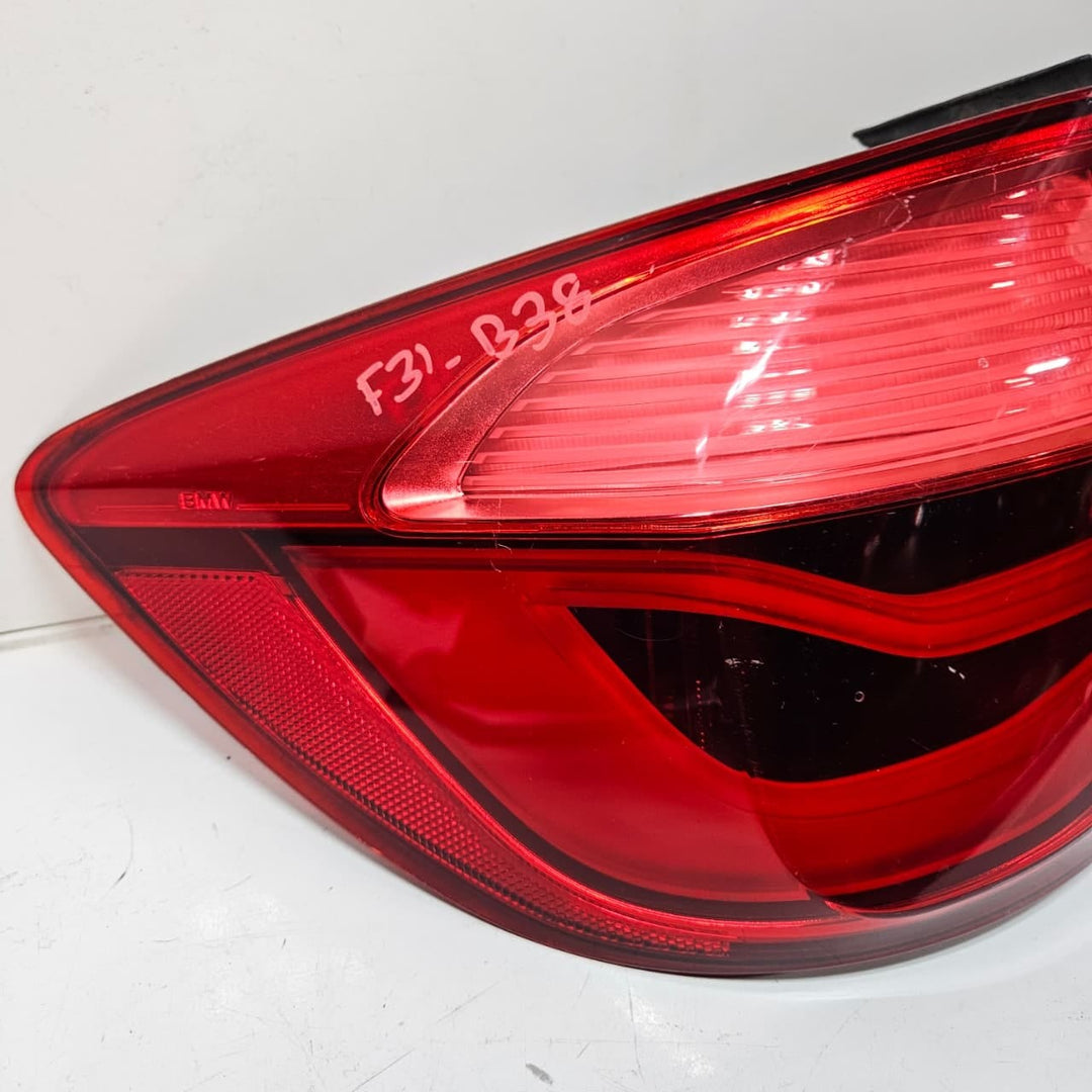 7372209-2015-2019 BMW 3 Series F30 F31 F35 Rear Left Taillight Side Panel OEM
