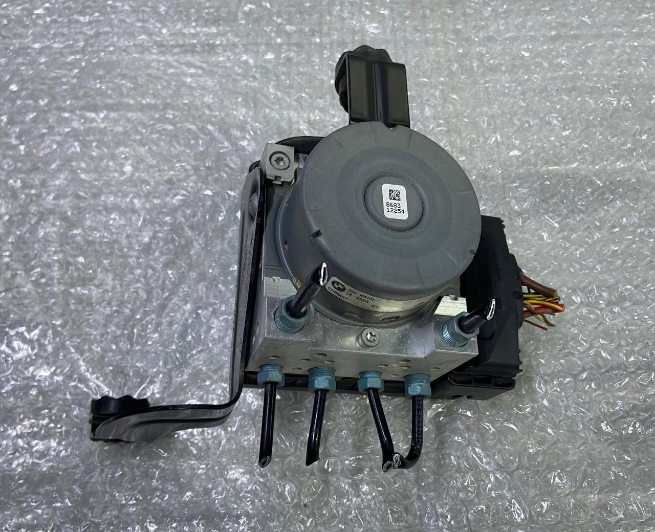 OEM BMW F20 F30 F32 ABS Anti-Lock Brake Pump Module 6871110 6871109