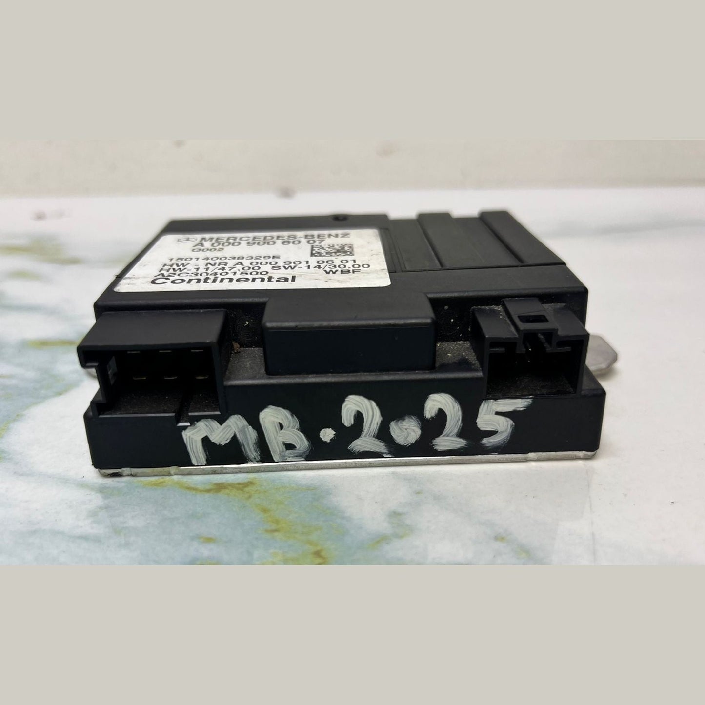 2008-2018 Mercedes-Benz C300 Fuel Pump Control Module A 000 900 60 07 W205 C-Cla