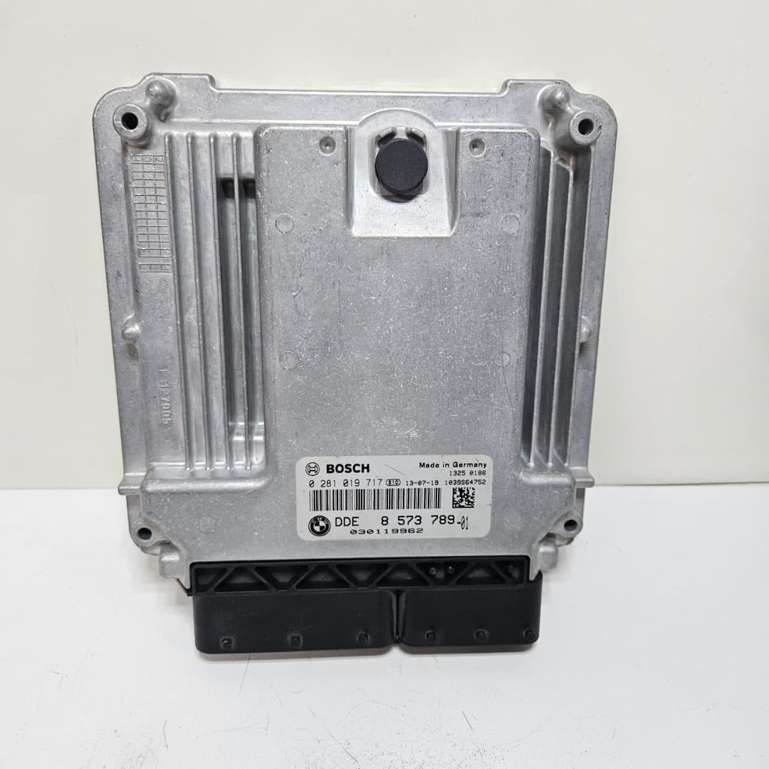 2013 BMW X5 F10 F07 F15 with N57 Engine Control Unit DDE 8573789 OEM