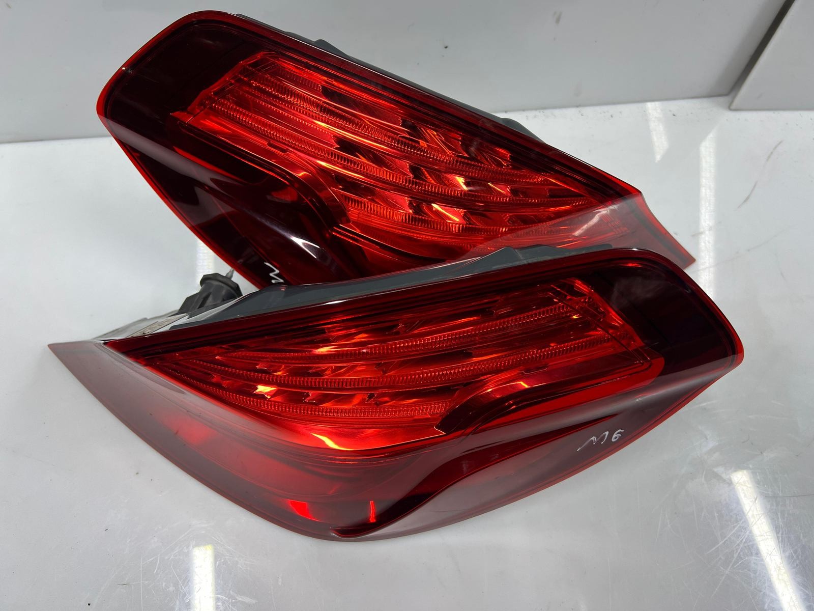 BMW Rear Tail Light BMW F12  LEFT  89505159 RIGHT 89505160